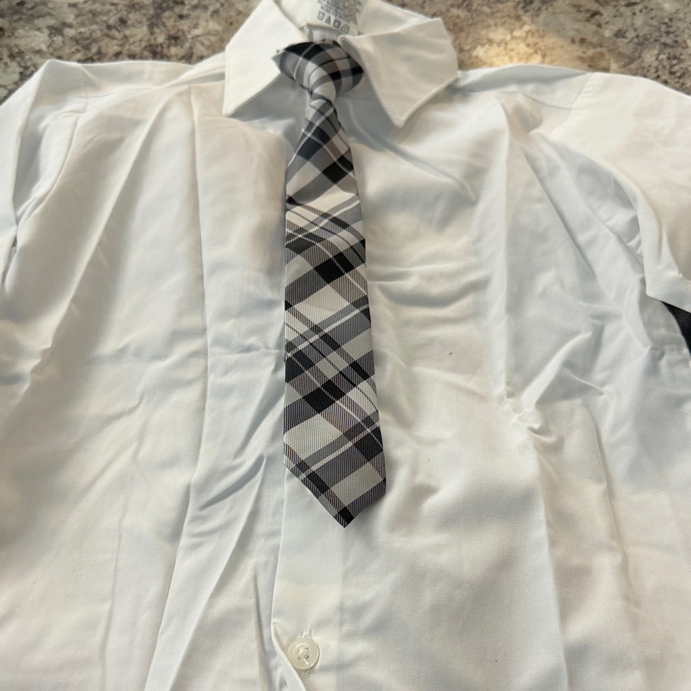 Van Heusen White Dress Shirt with Black Plaid Tie